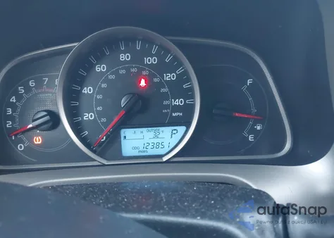 2013 Toyota Rav4 Xle z USA, uszkodzony, nr VIN 2T3RFREV7DW024893